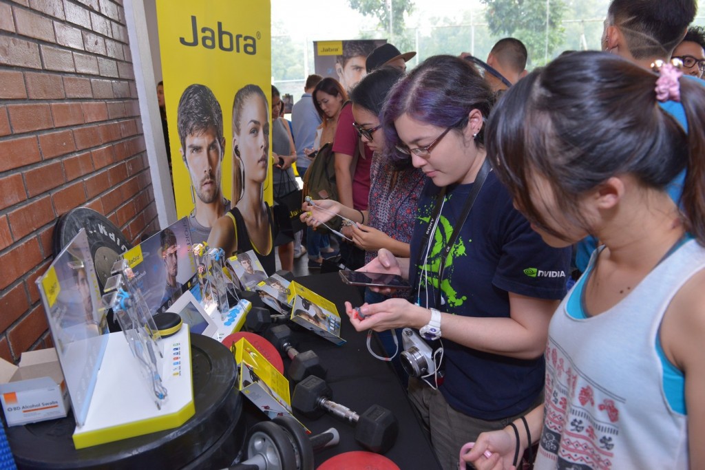 Members of the Media Trying Out the All New Jabra Sport Coach Wireless (s)