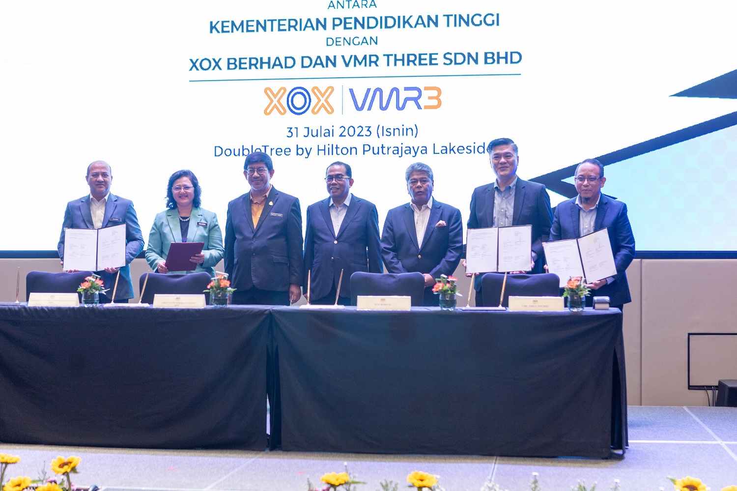 XOX Bhd and VMR Three Partner with Ministry of Higher Education to ...